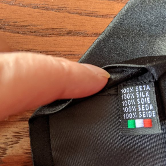 Italian Silk Tie - Black - Picture 4 of 7
